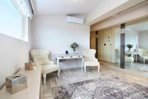 Black Diamond Luxury Villa Anavyssos In Athens