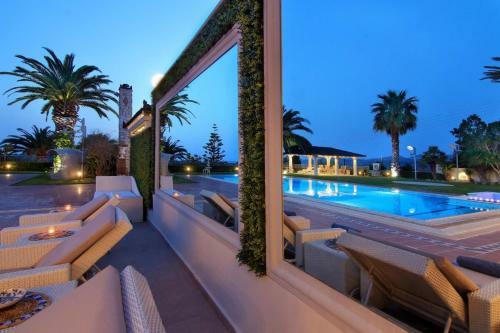 Black Diamond Luxury Villa Anavyssos In Athens
