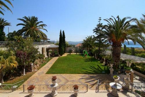 Black Diamond Luxury Villa Anavyssos In Athens