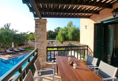 Armenoi Villa Sleeps 6 With Pool And Air Con