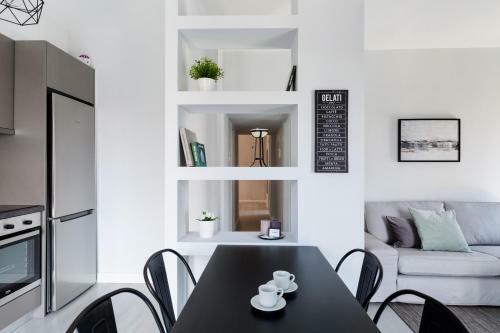 Minimal 2bd Apartment With Lycabettus View By Upstreet