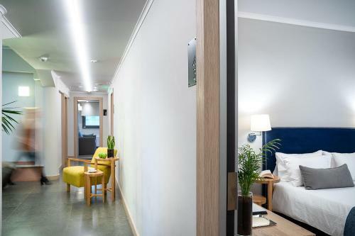 Chroma Fashion Rooms & Apartments