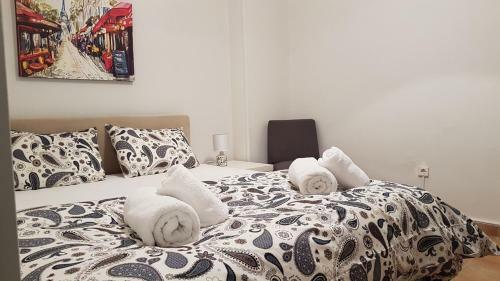 Palette Apartment Terracotta - Athens Center, 3 Bd, 2 Bath