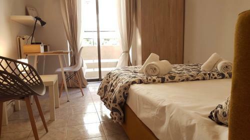Palette Apartment Chocolate - Athens Center, 6 Bd, 3 Bath