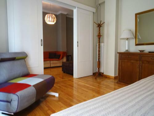 Chic Central Apartment In Evangelismos Metro Station