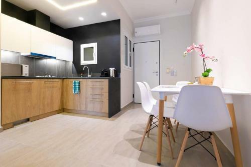 Toni's "avengers" 2bd Apartment In The Centre!