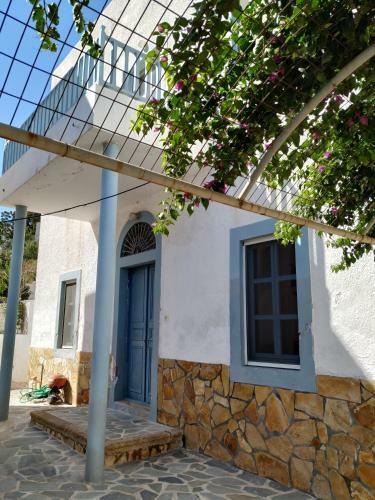 Agia Marina Center Town, Catia
