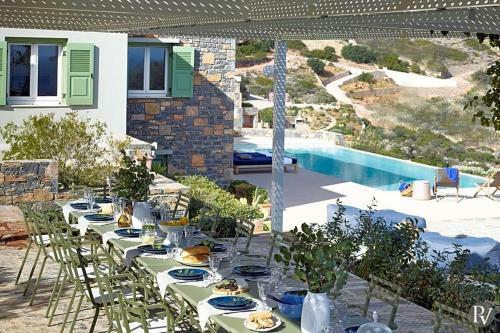 Ellinika Villa Sleeps 16 Pool Air Con Wifi