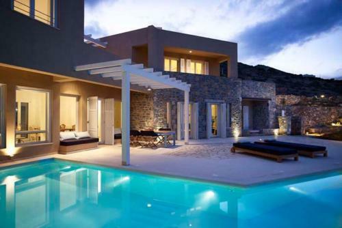 Villa King