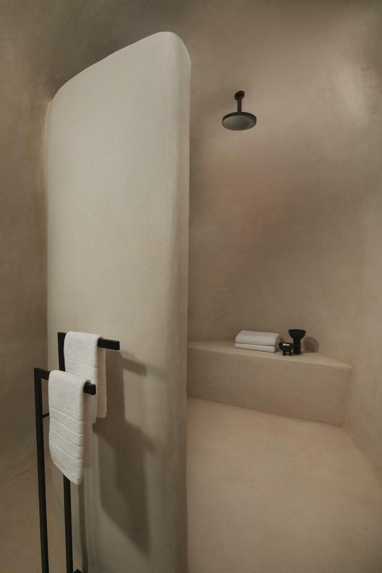 Hotel Divine Cave Experience