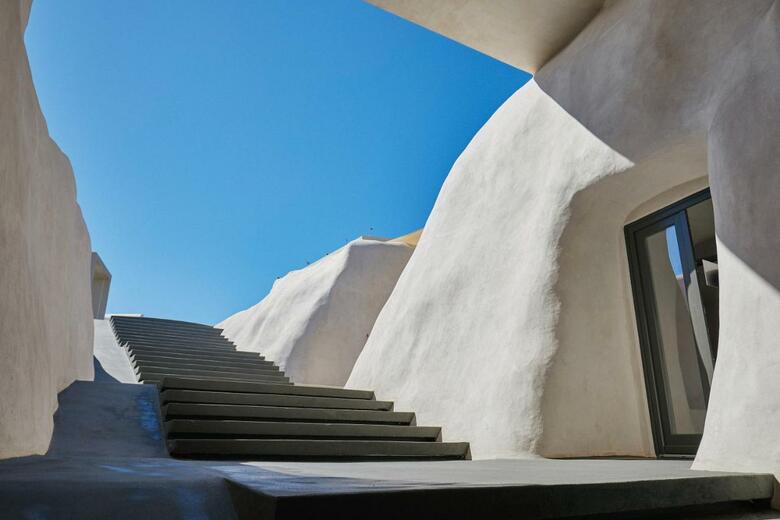 Hotel Divine Cave Experience
