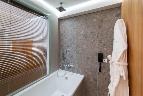 Messinian Icon Hotel & Suites
