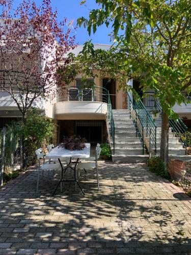 Maisonette Anastazia 60 M From Kalamitsi Beach