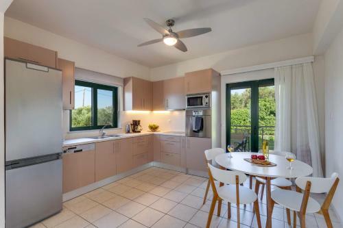Villa Katerina & Margarita With Heated Pool