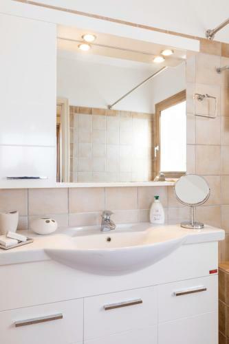 Villa Yellow Stone By Rodostamo Hotel