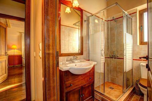 Katsarata Villa Sleeps 4 Pool Air Con Wifi