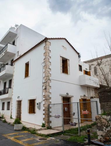 Luxury Maisonette Danai