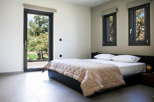 Kleismata Villa Sleeps 10 Pool Air Con Wifi