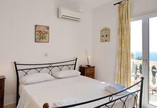 Kleismata Villa Sleeps 7 With Pool And Air Con