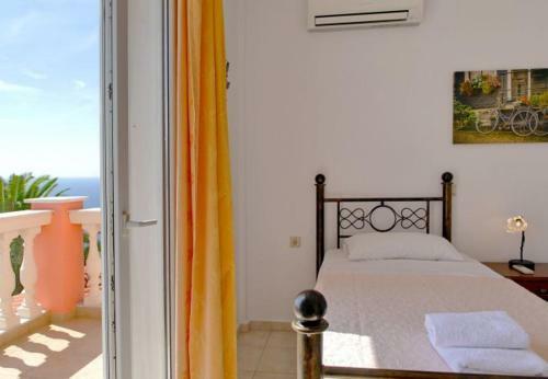 Kleismata Villa Sleeps 7 With Pool And Air Con