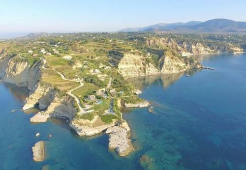 Kleismata Villa Sleeps 7 With Pool And Air Con