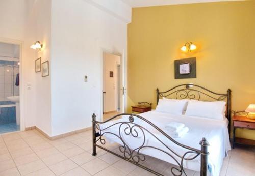 Kleismata Villa Sleeps 6 With Pool And Air Con