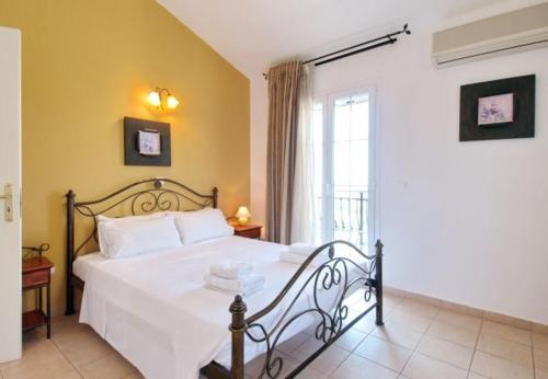Kleismata Villa Sleeps 6 With Pool And Air Con