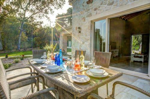 Astarte Villas - Laalu Private Villa With Pool