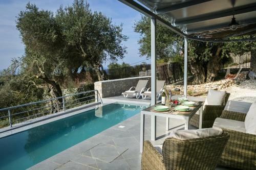 Manganos Villa Sleeps 2 Pool Air Con Wifi