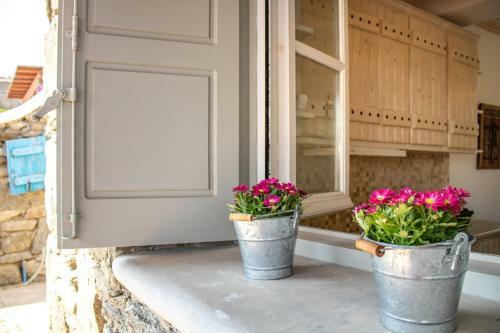 Gorgeous Cycladic Ortus Navy Villa With Pool 3bed & 2bath Sleeps 5!