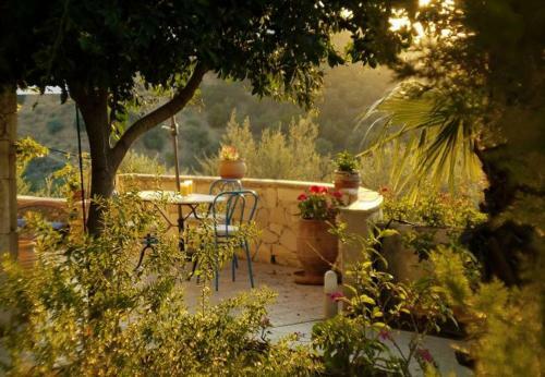 Ano Stalos Villa Sleeps 7 With Pool And Air Con