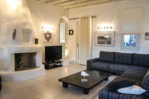 Beyond Beachfront Super Paradise Villa