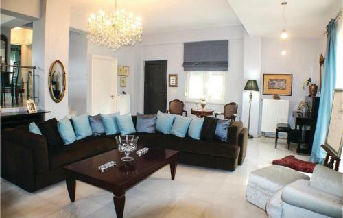 Four-bedroom Holiday Home In Mikra Mantineia