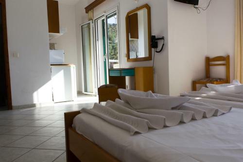 Hostal Aliki Studios