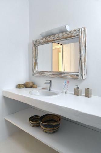 Luxury Paros Villa Villa Aethra Beautiful Serene Glisidia