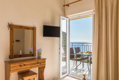 Pelekas Beach Studio Aparts With Pool