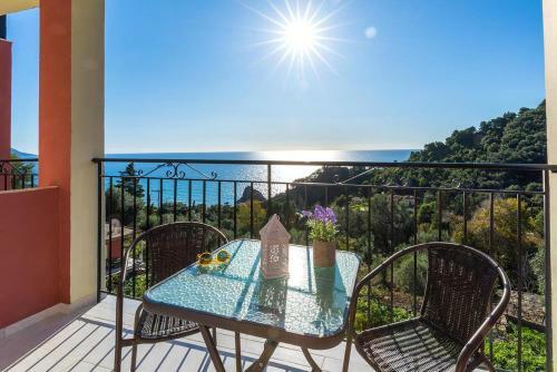 Studio Apartment With Pool Adonis