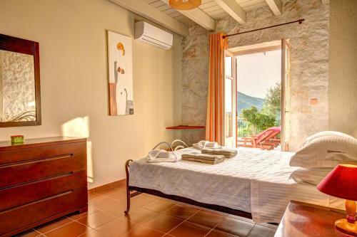 Perachori Villa Sleeps 4 Pool Air Con Wifi