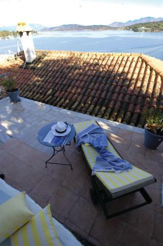 Hotel Sto Roloi Island Houses