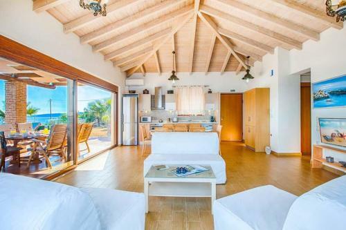 Syvota Villa Sleeps 9 Pool Air Con Wifi