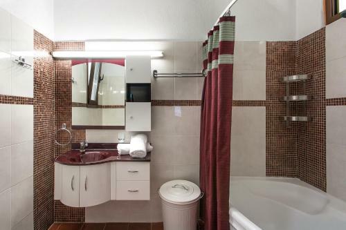 Luxury Townhouse And Town Apartment
