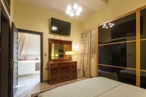 Luxury Townhouse And Town Apartment