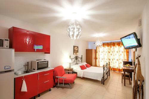 Luxury Townhouse And Town Apartment
