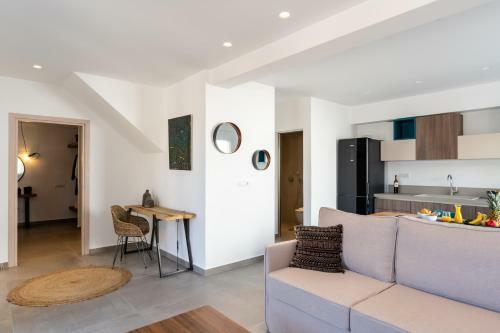 Apartamento Thira Gold Suites
