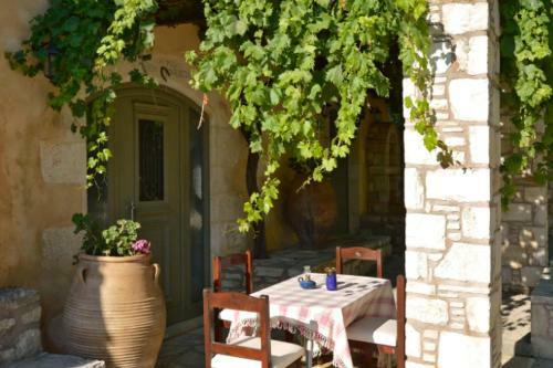 Villa Irilena, For Up To 10 People