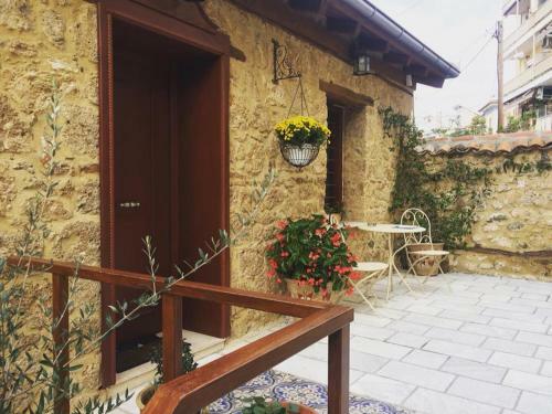 Hostal The House By The River Luxury Villa