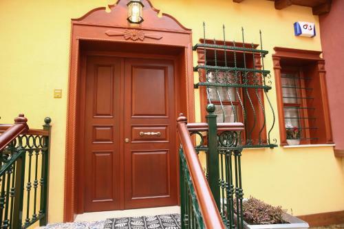 Hostal The House By The River Luxury Villa