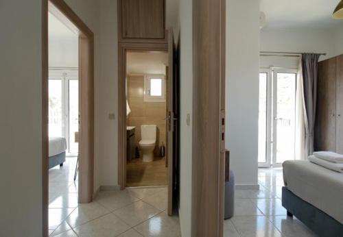 Zacharias Villa Sleeps 7 With Pool And Air Con