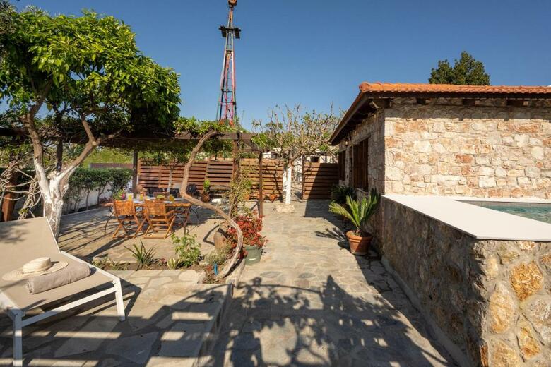 Ariadni Apartments