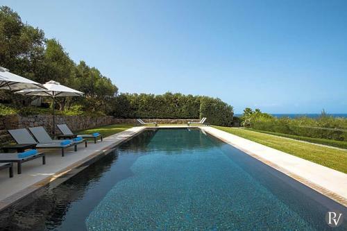 Agios Onoufrios Villa Sleeps 14 With Pool And Air Con